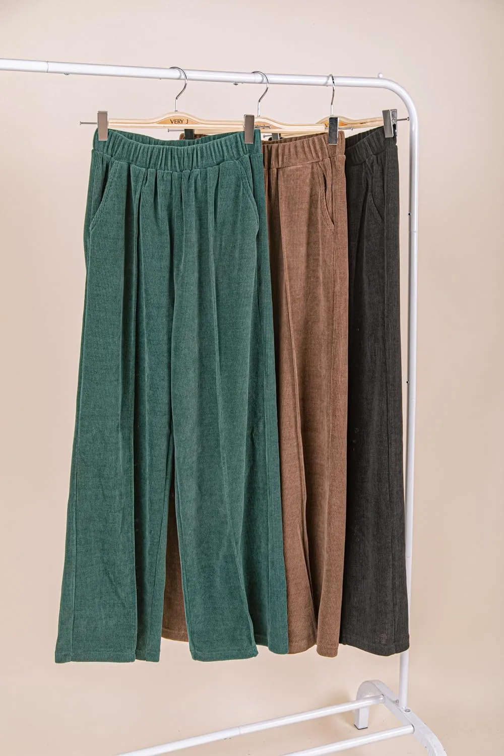 Women's Corduroy Wide-Leg Pants – High-Waisted Pintuck Straight-Leg Trousers with Elastic Waist & Side Pockets