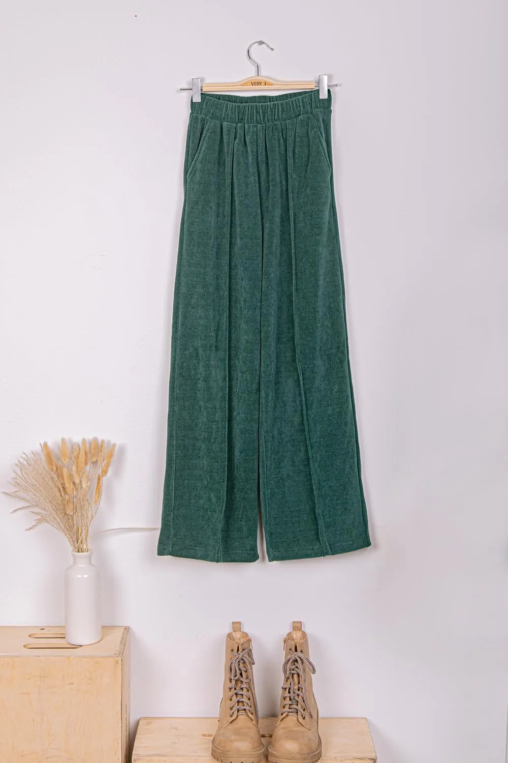 Women's Corduroy Wide-Leg Pants – High-Waisted Pintuck Straight-Leg Trousers with Elastic Waist & Side Pockets